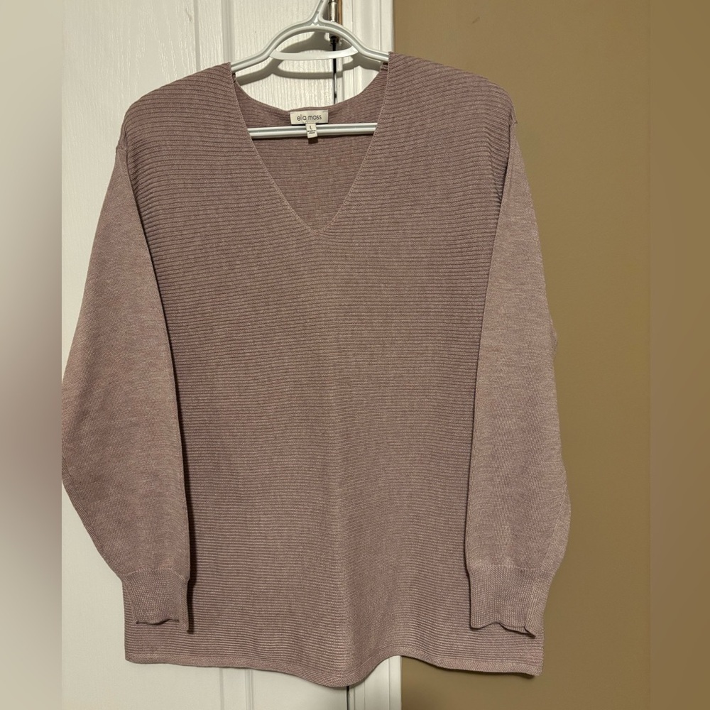Ella Moss Men's V-Neck Sweater in Taupe